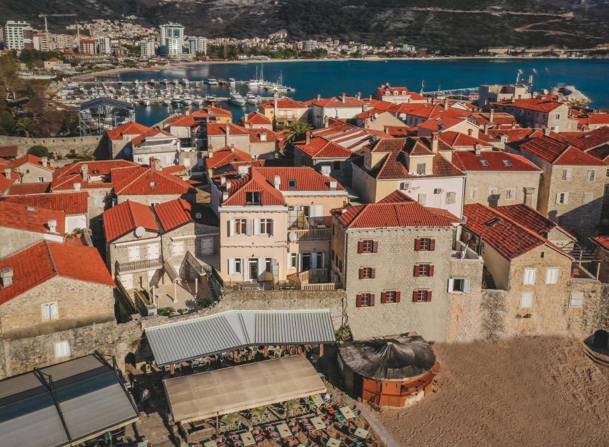 R Club Apartments Old Town Budva Exterior foto