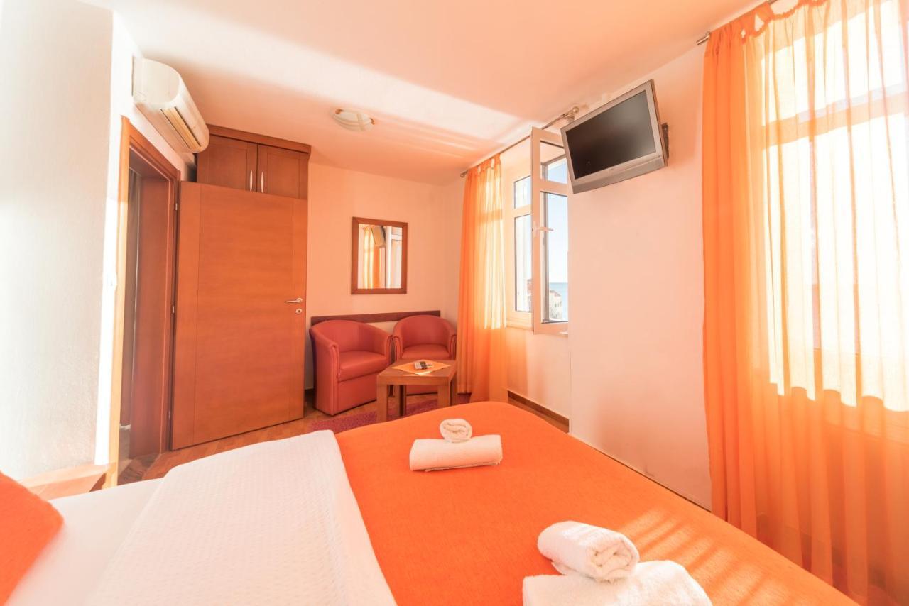 R Club Apartments Old Town Budva Exterior foto